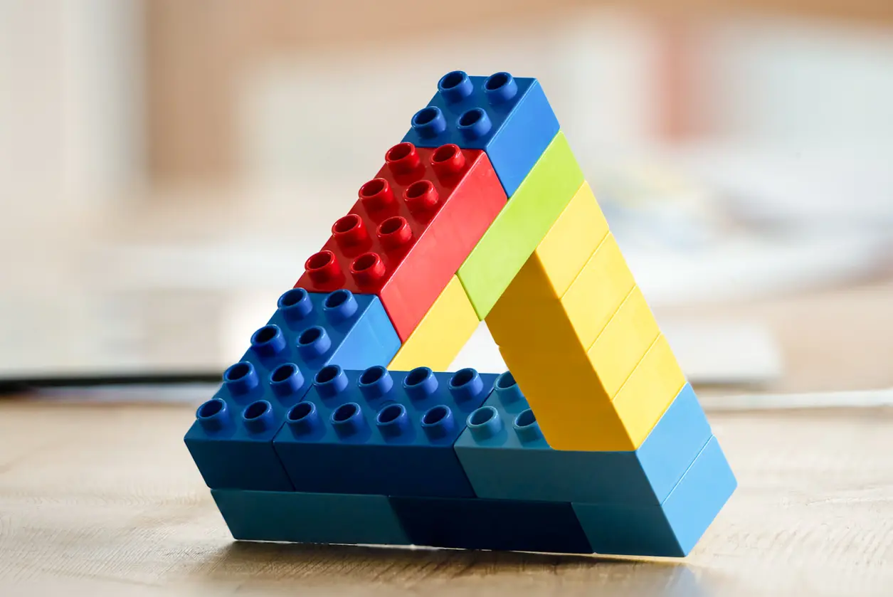 Le triangle de Penrose est un exemple de forme impossible.